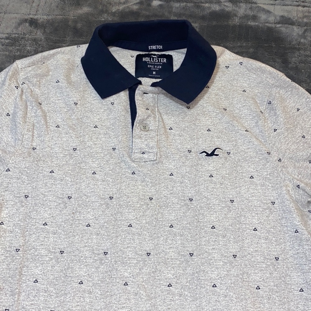HOLLISTER EPIC FLEX TRIANGLE PRINT BUTTON DOWN SHIRT MENS  M